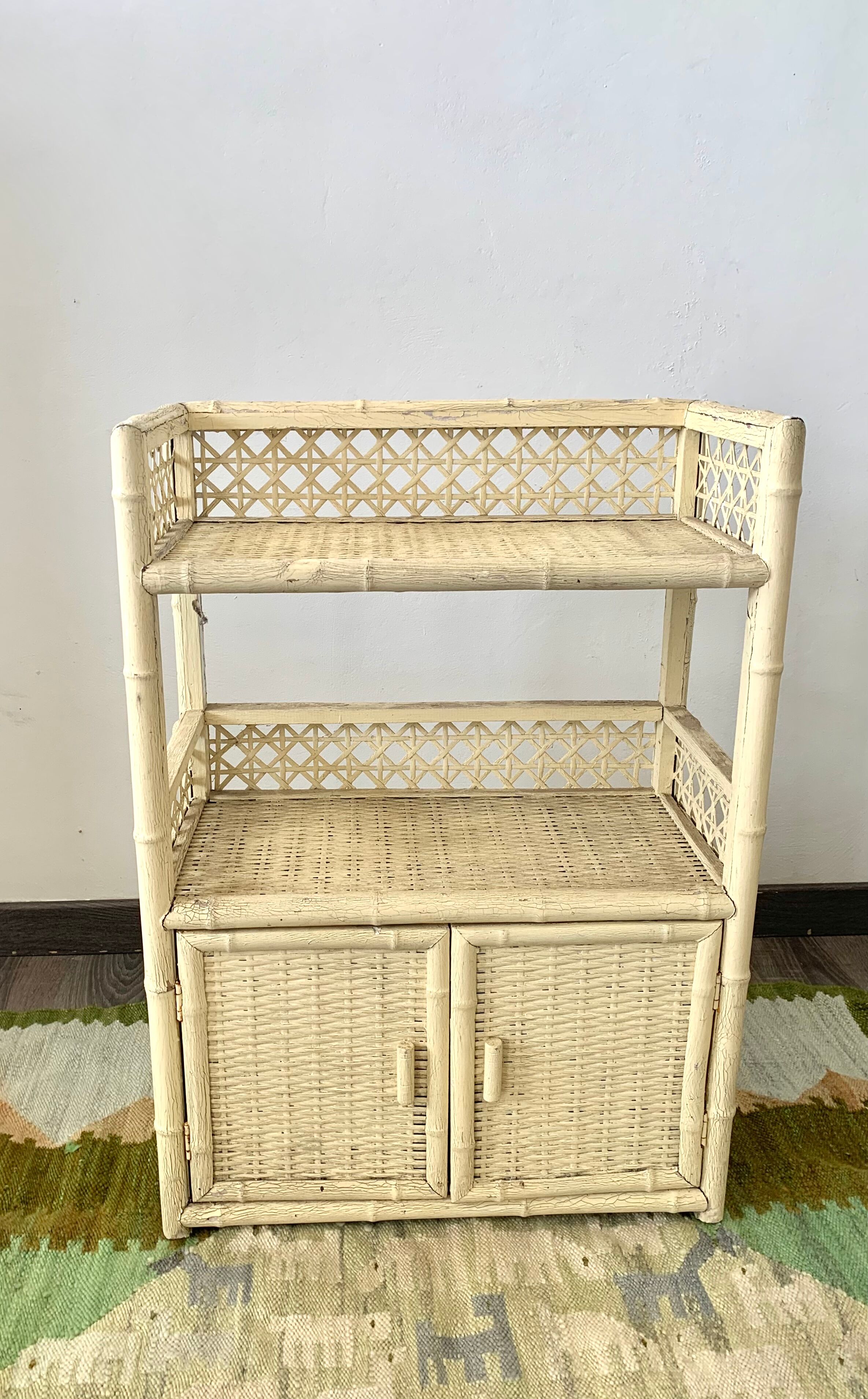 Étagère rotin et cannage