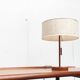 Lampe de table en teck type 25 milieu du siècle de Temde