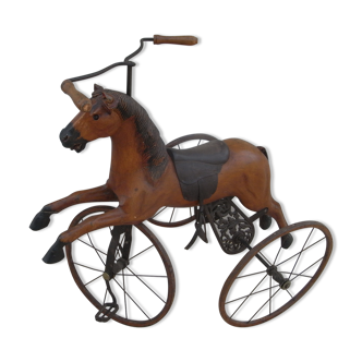 Tricycle ancien cheval