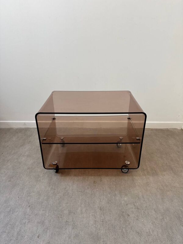 Table basse en Plexiglas fumé Michel Dumas