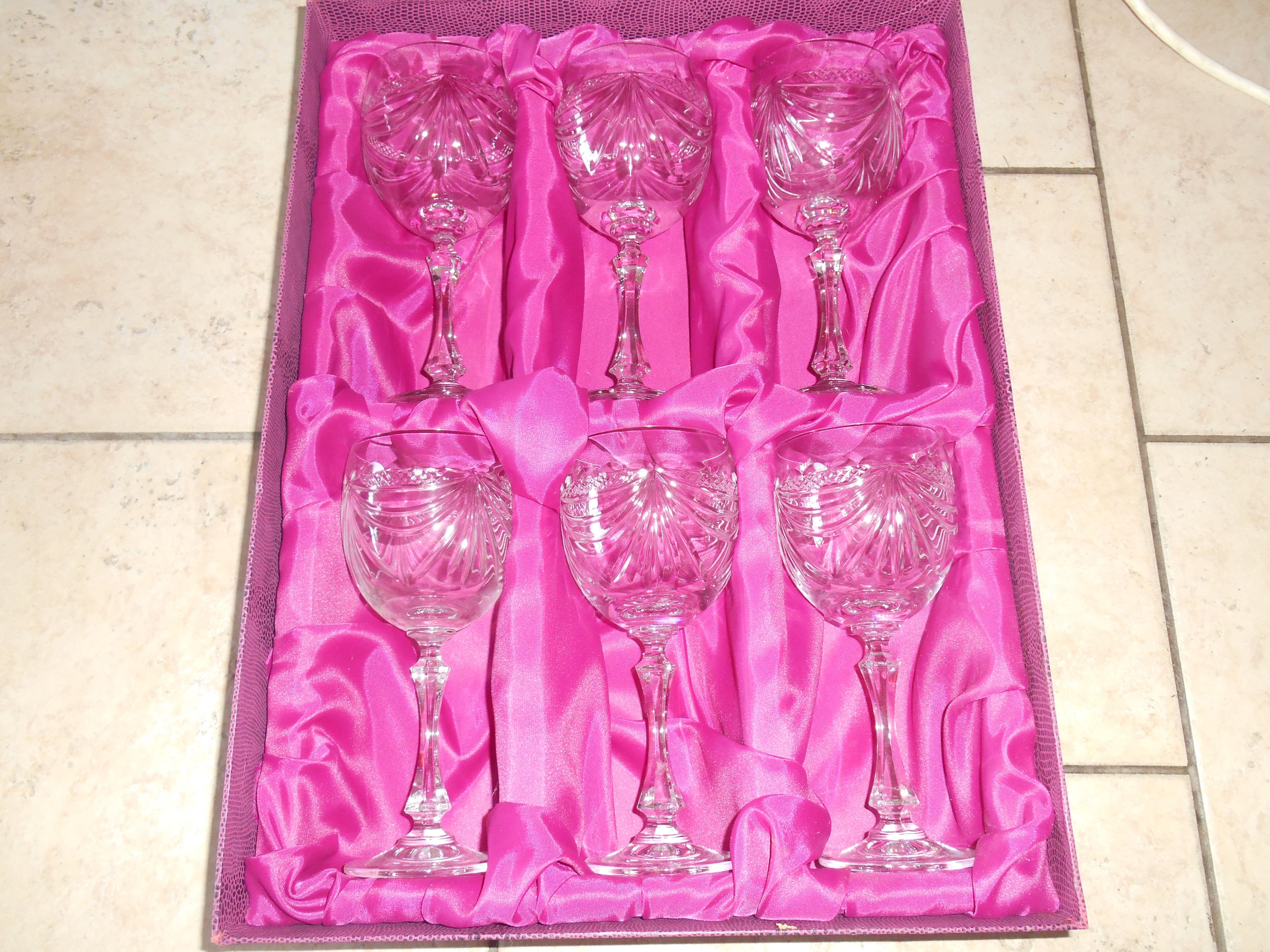 Set of 6 lorraine crystal water glasses, with draped patterns