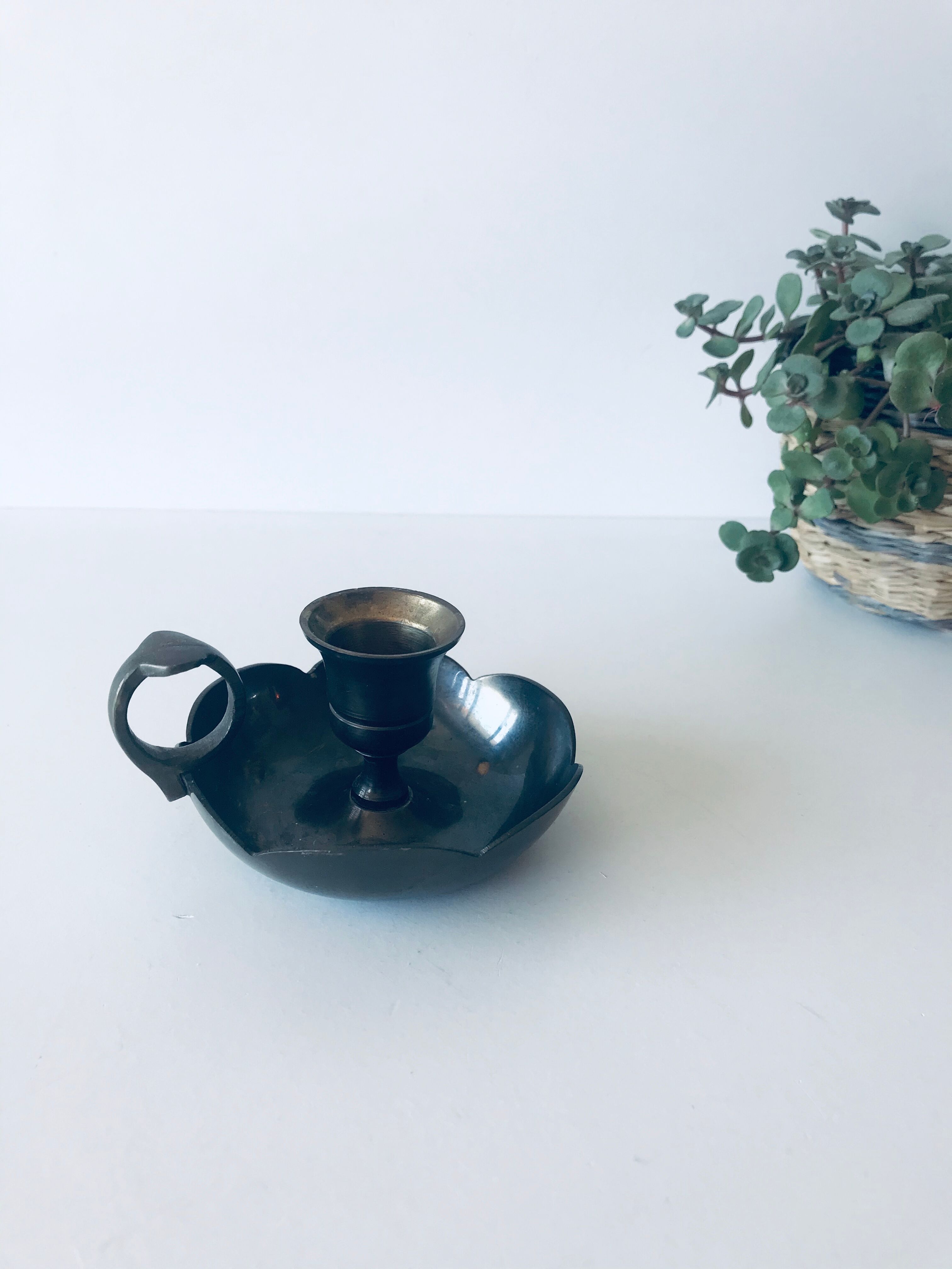 Corolla bougeoir of flowers