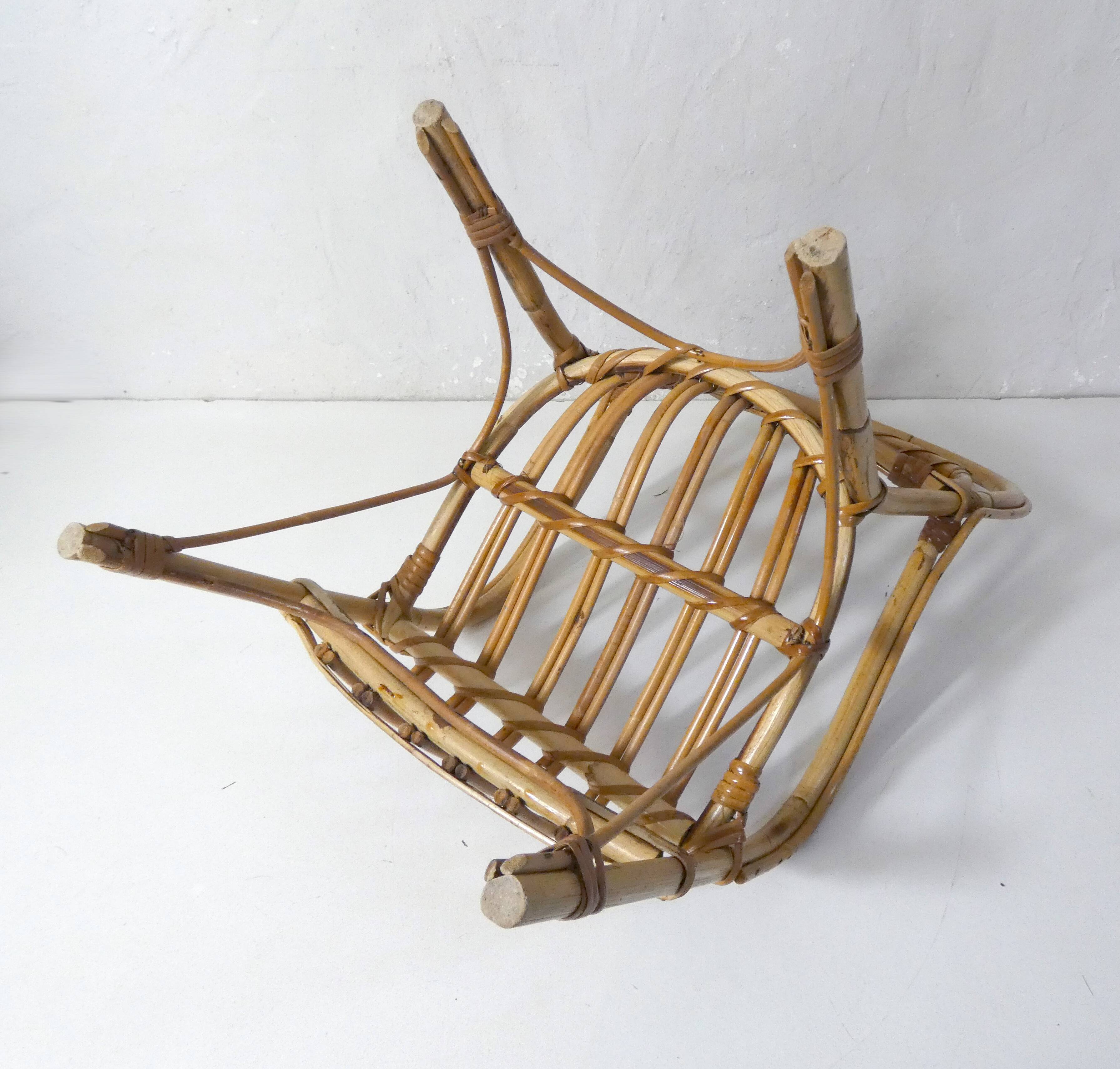 Fauteuil en rotin vintage format enfant