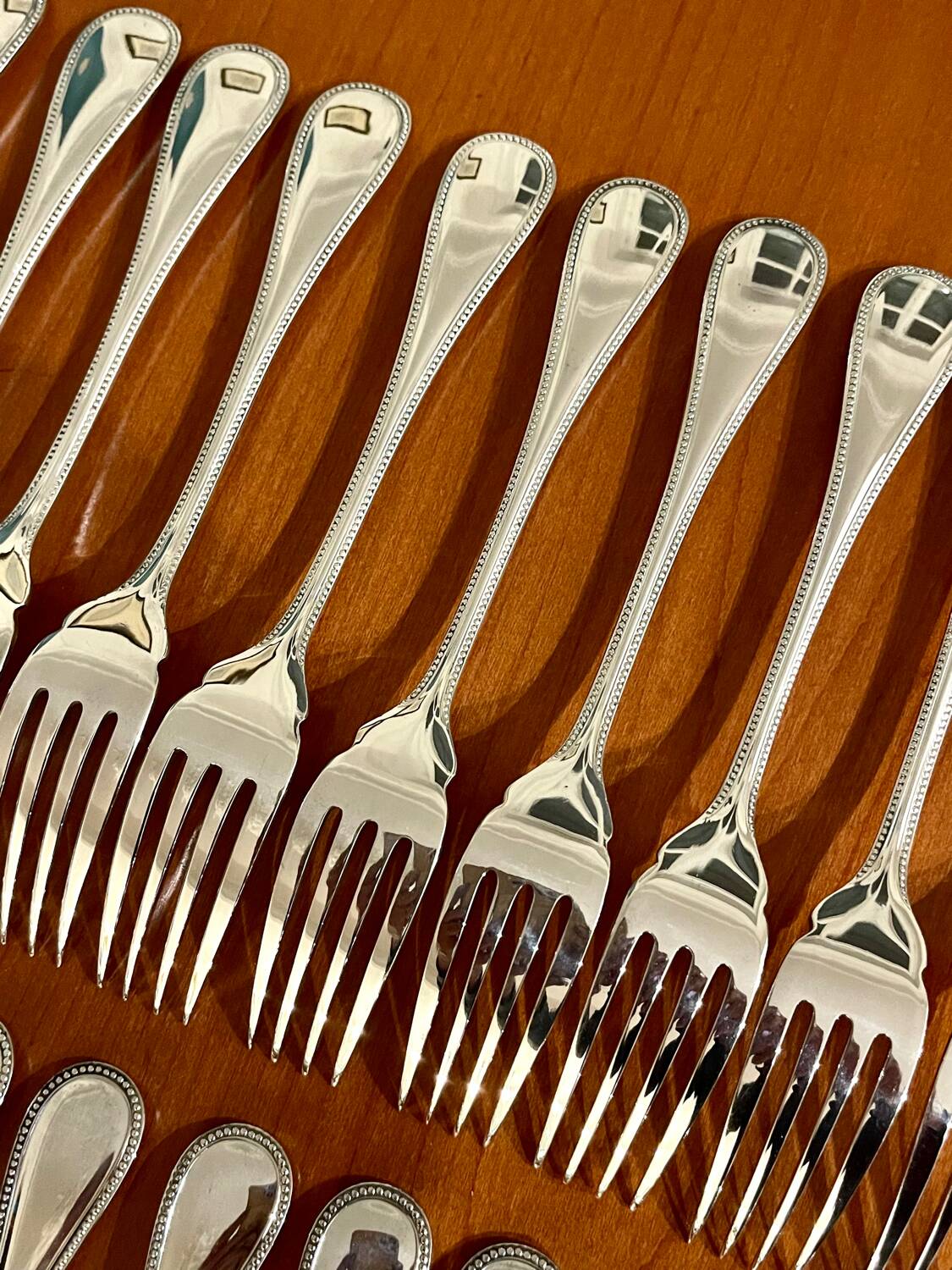 Christofle Perles 12-piece fish cutlery set, excellent condition