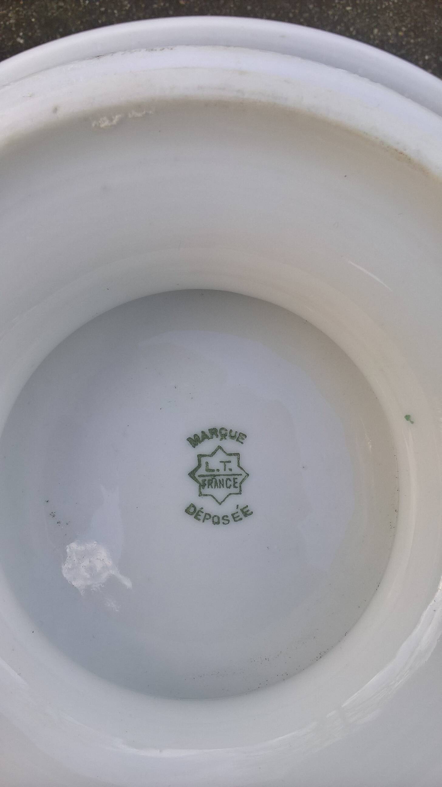 Porcelain compote bowl