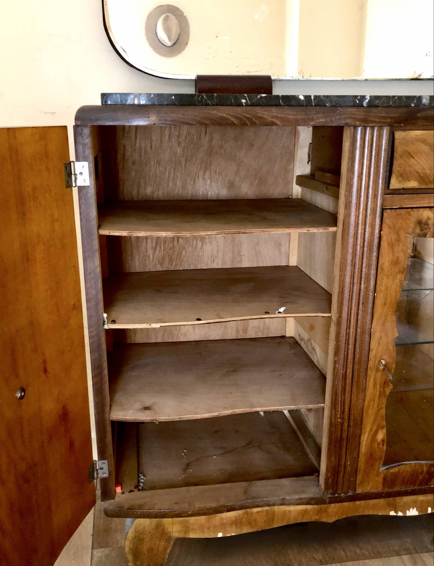 Superb buffet / very Art Deco from the 50s-60s in solid wood (veneer)