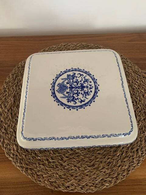 Rouen model earthenware trivet