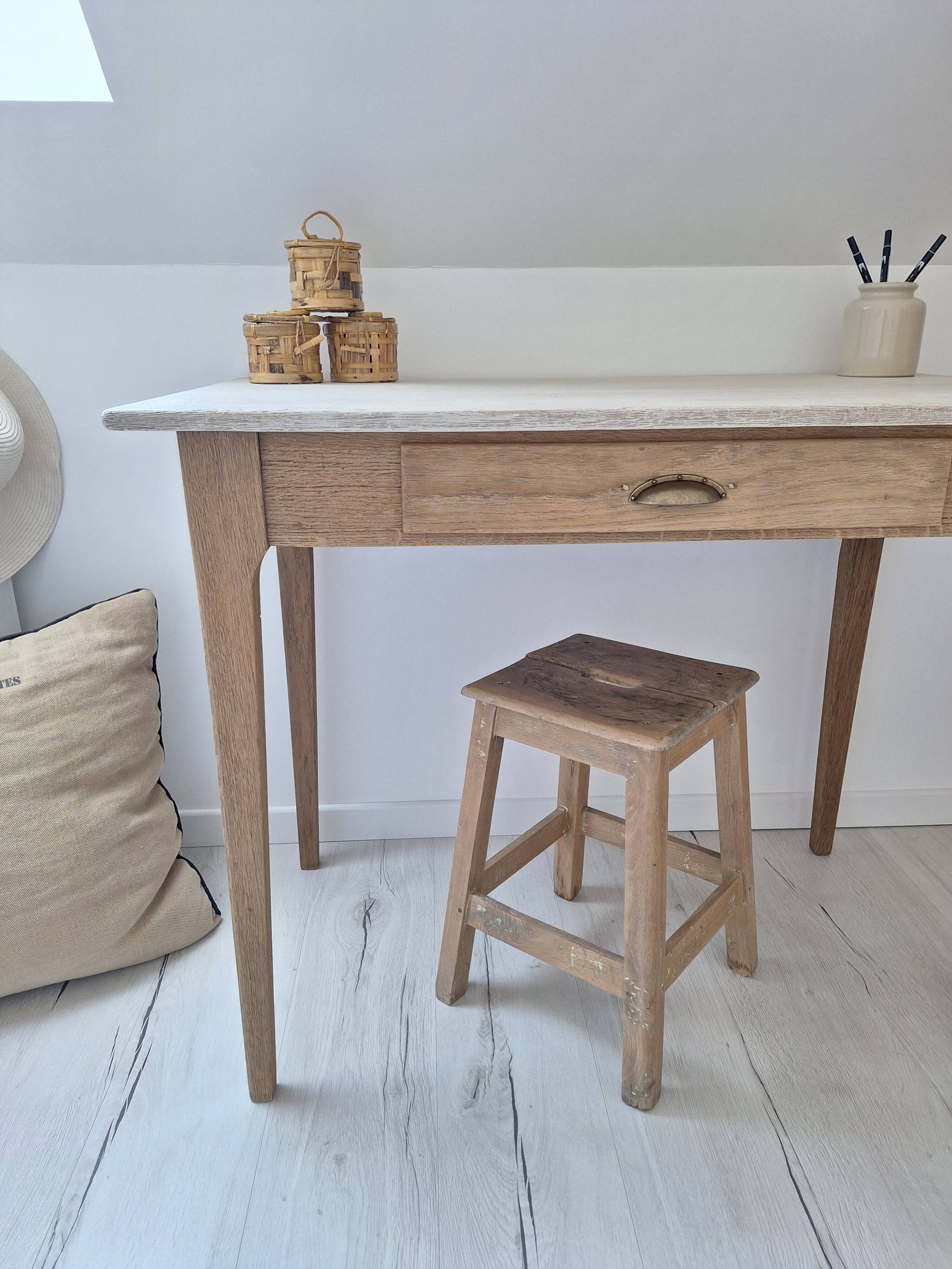 Antique wooden desk – farmhouse table - chic country spirit