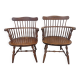 Pair of Windsor armchairs - Noticeable signs of use