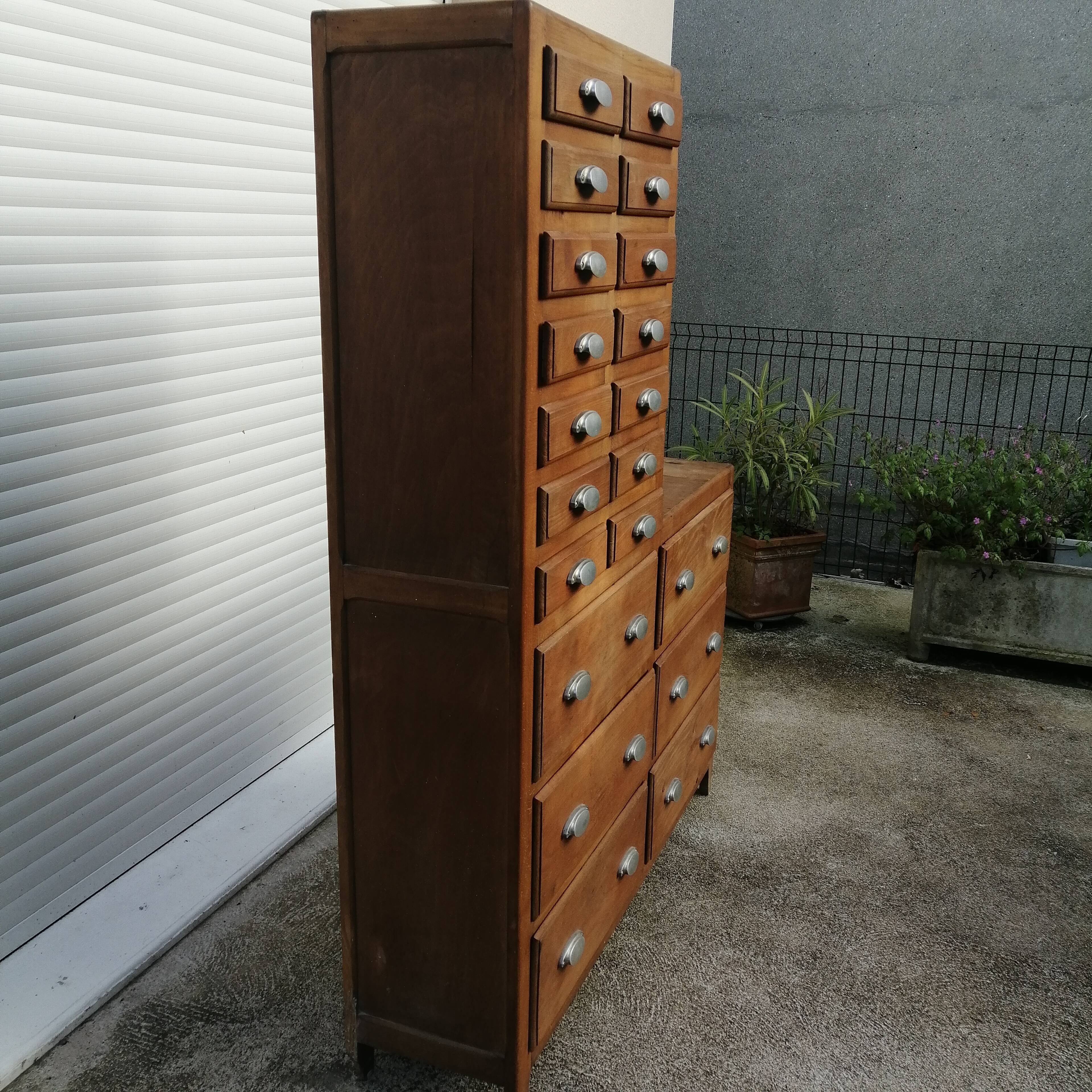 Meuble asymétrique-commode
