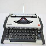 Olympia traveller typewriter luxury 70s