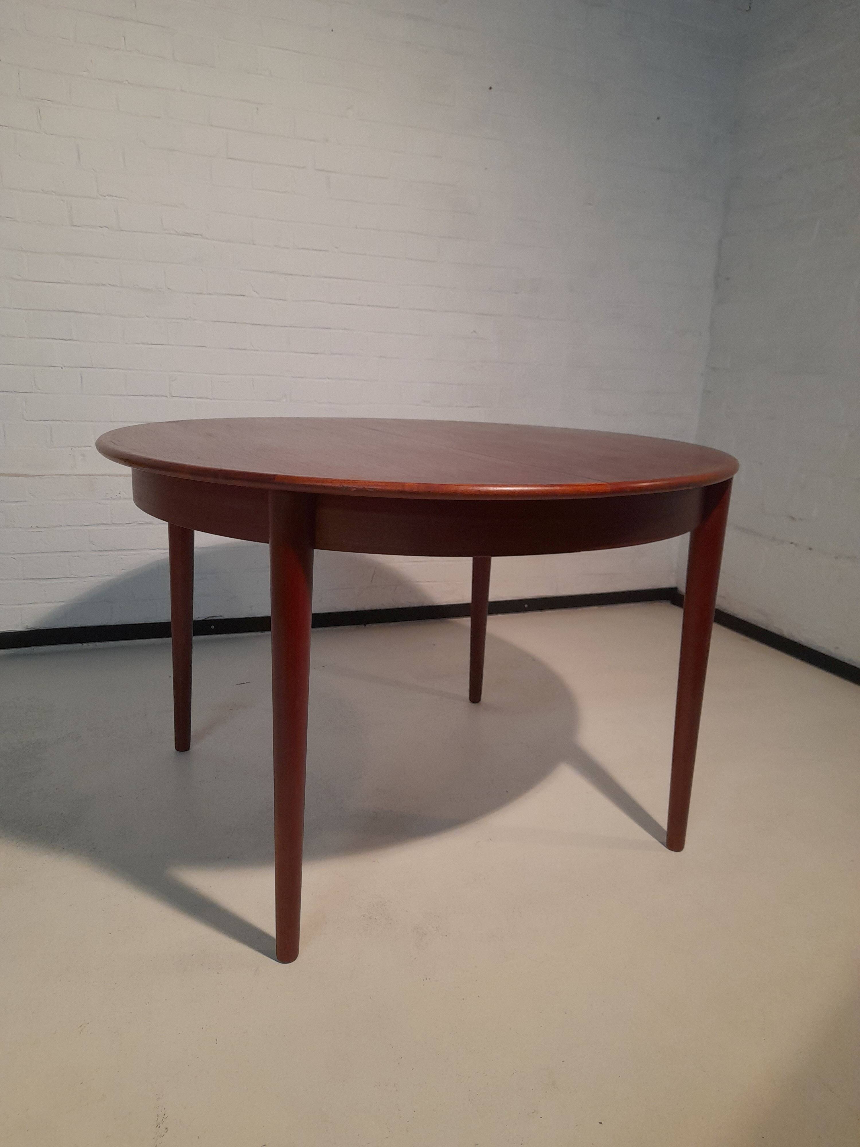 Table à manger scandinave en teck vintage