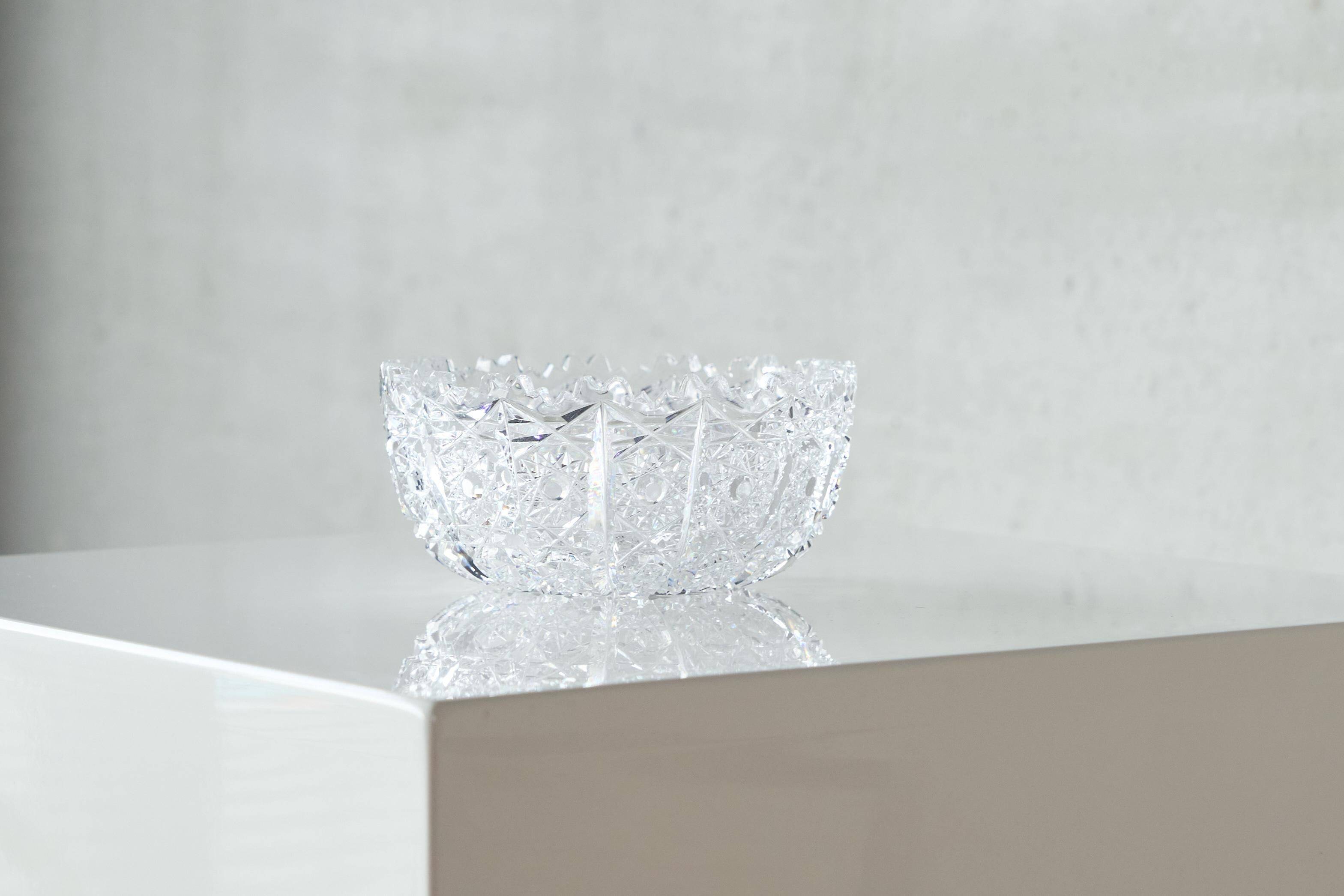 Bol décoratif Flocons de neige en cristal, début 20e siècle