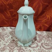 ancienne  cafetière en faïence blanche et liseré rouge