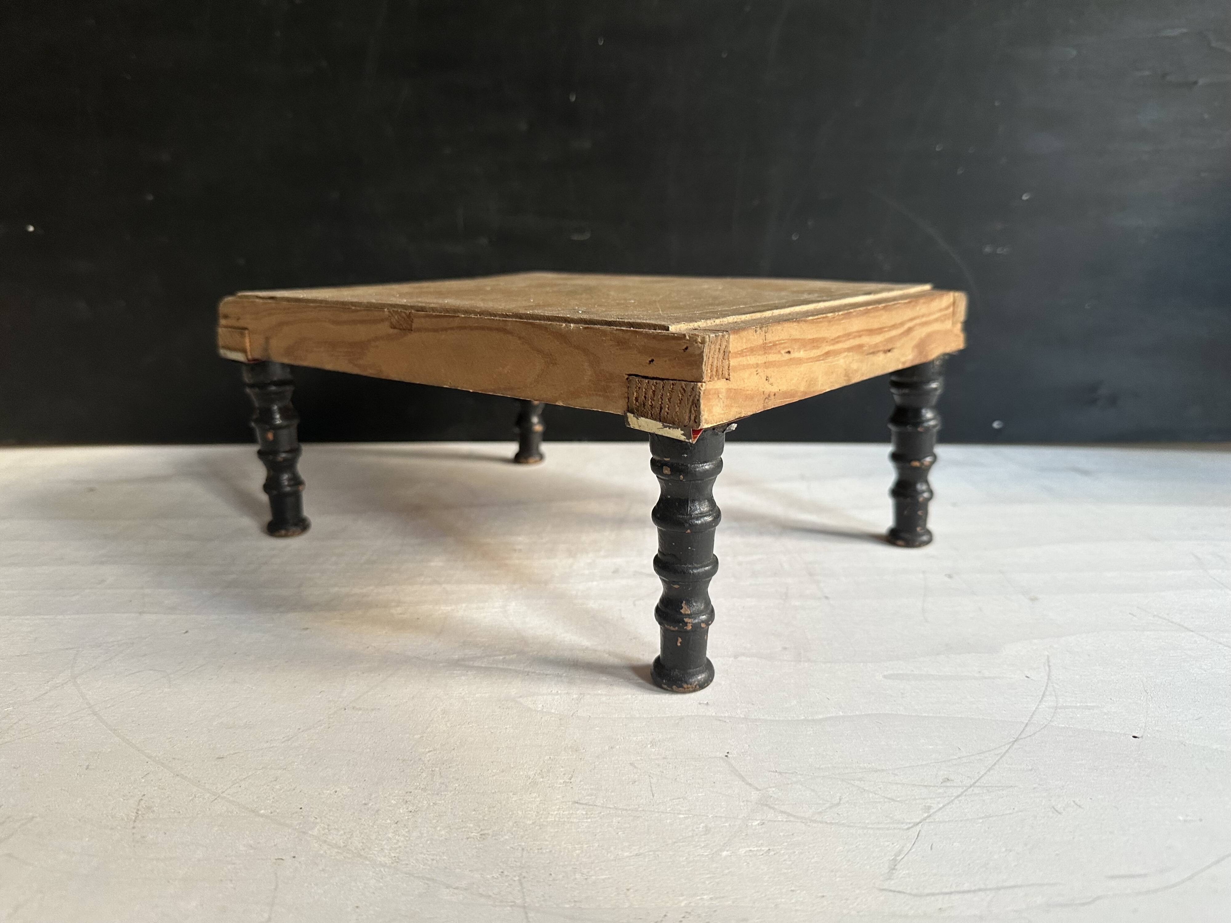 Antique Napoleon III footstool in turned blackened wood – 19th century