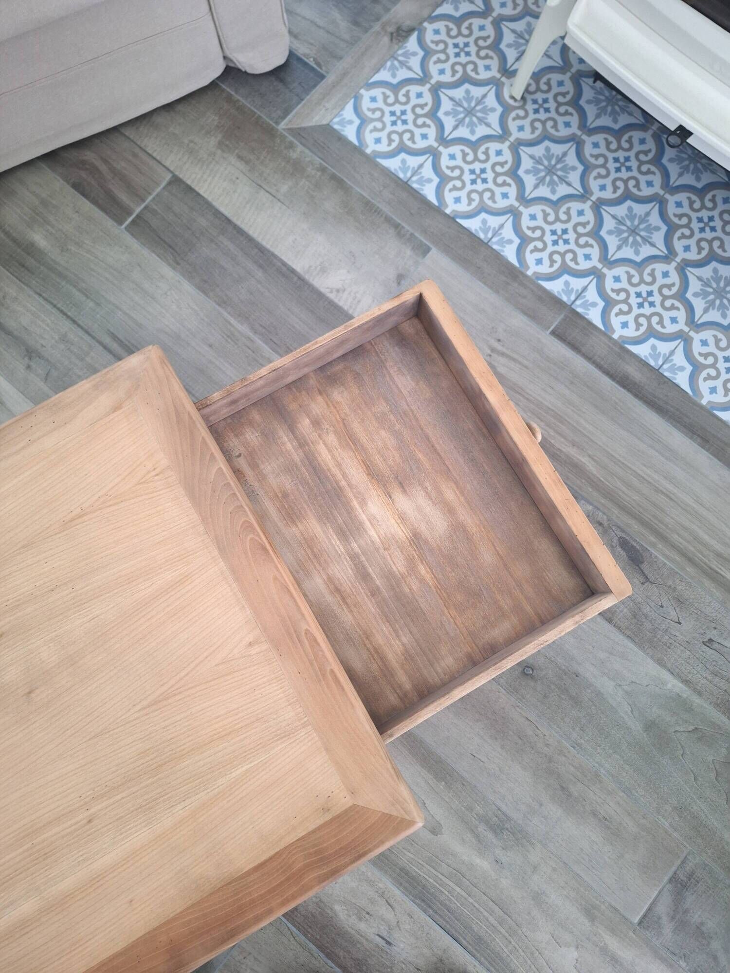 Farmhouse coffee table country style