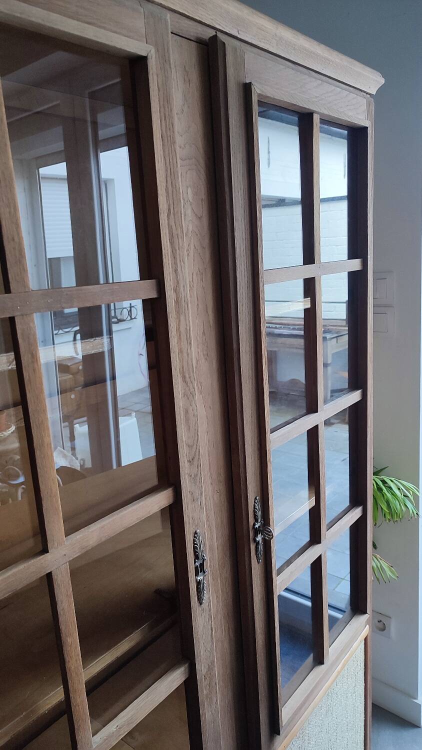 Parisian cabinet display case