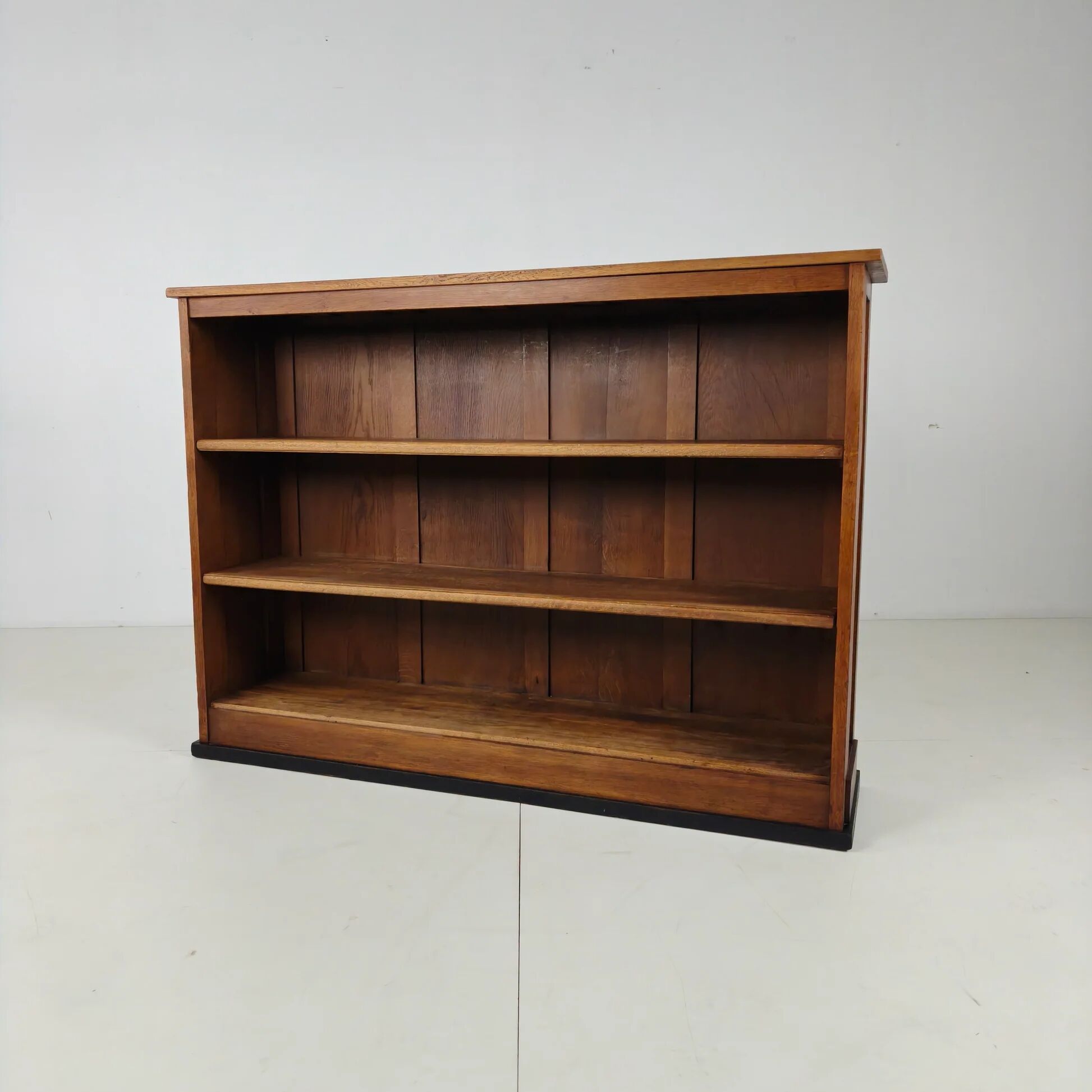 Art Deco Amsterdam School oak open bookcase – 1920s