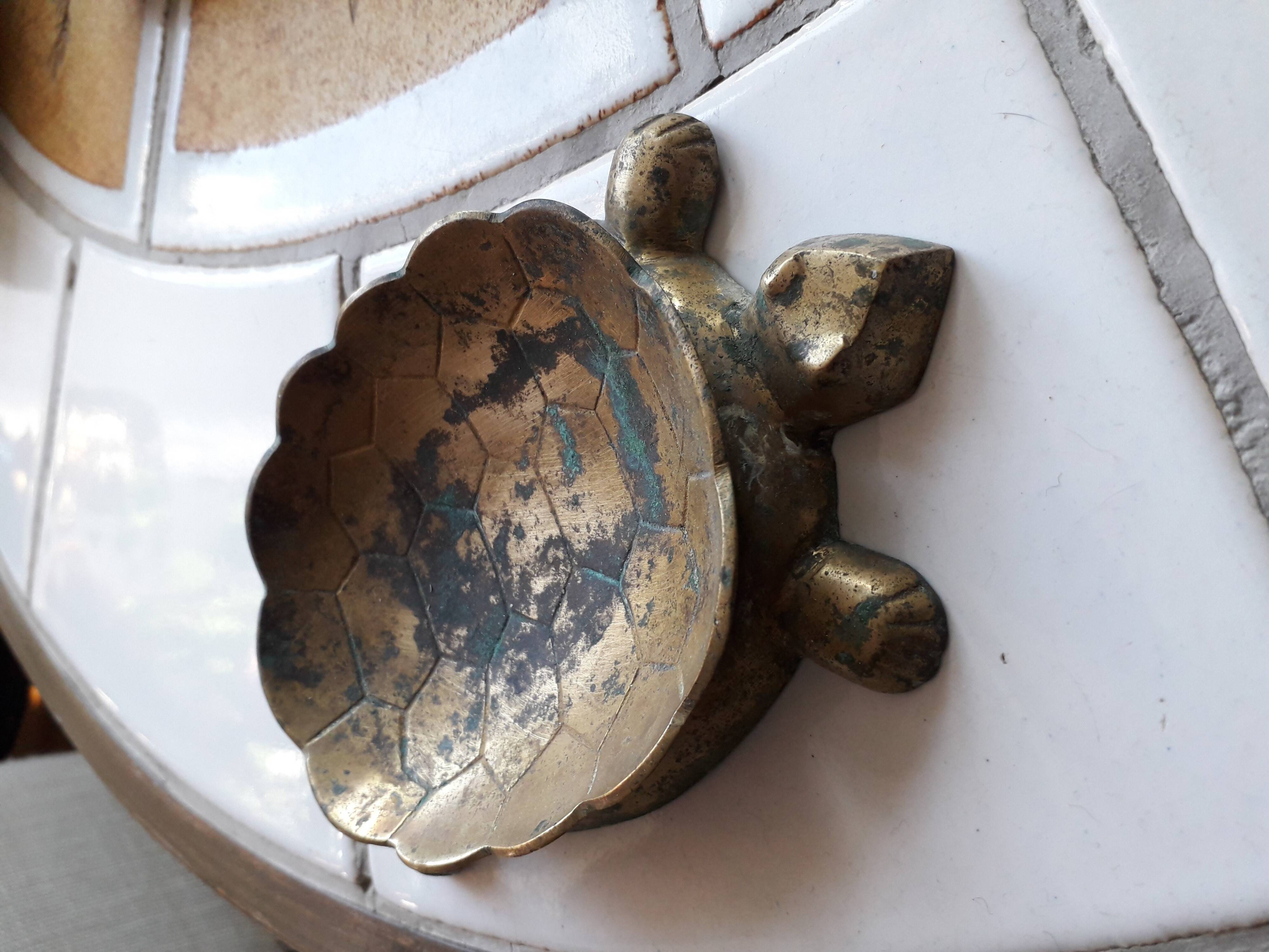 Vintage brass pocket tray in the shape of a turtle