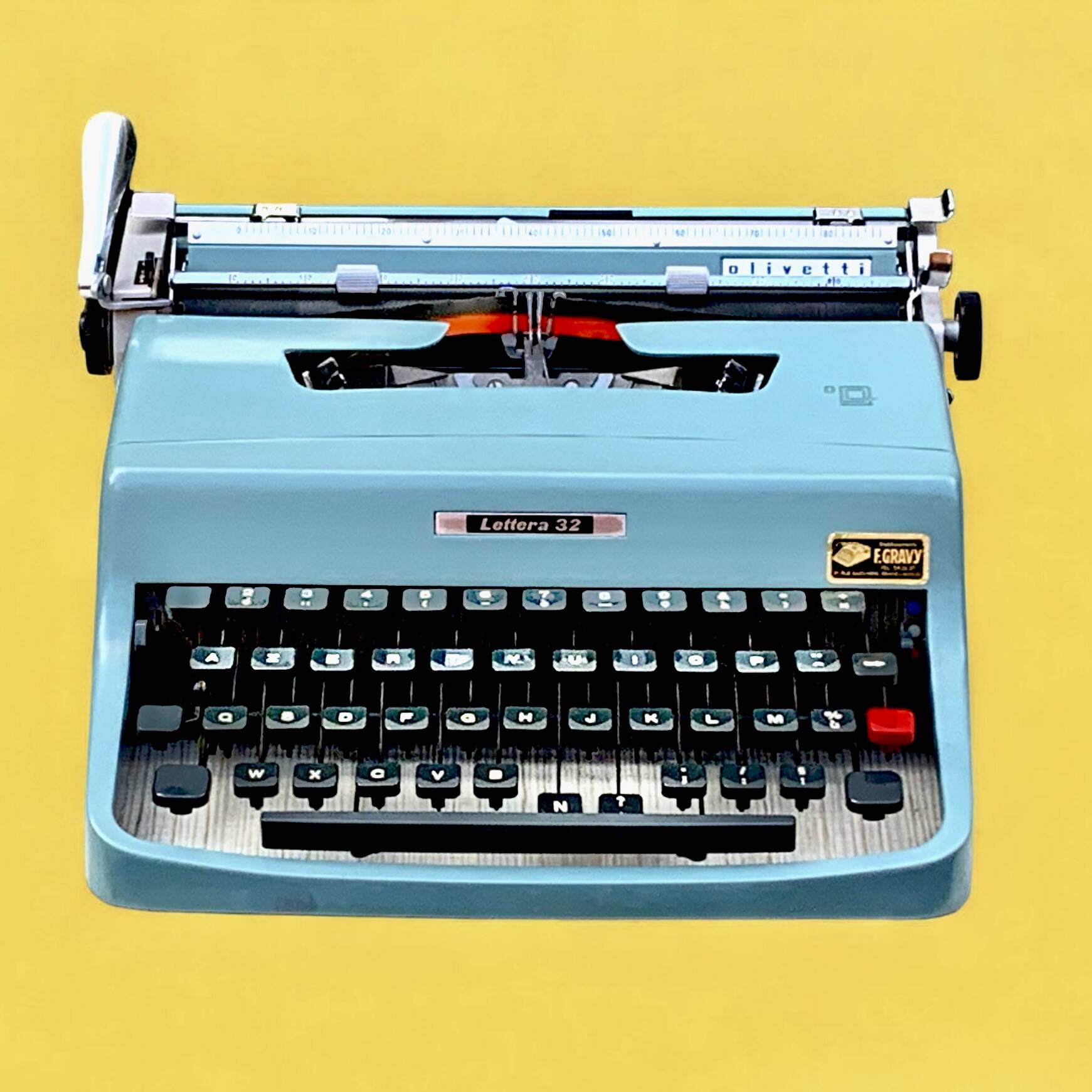 Olivetti Lettera 32 typewriter