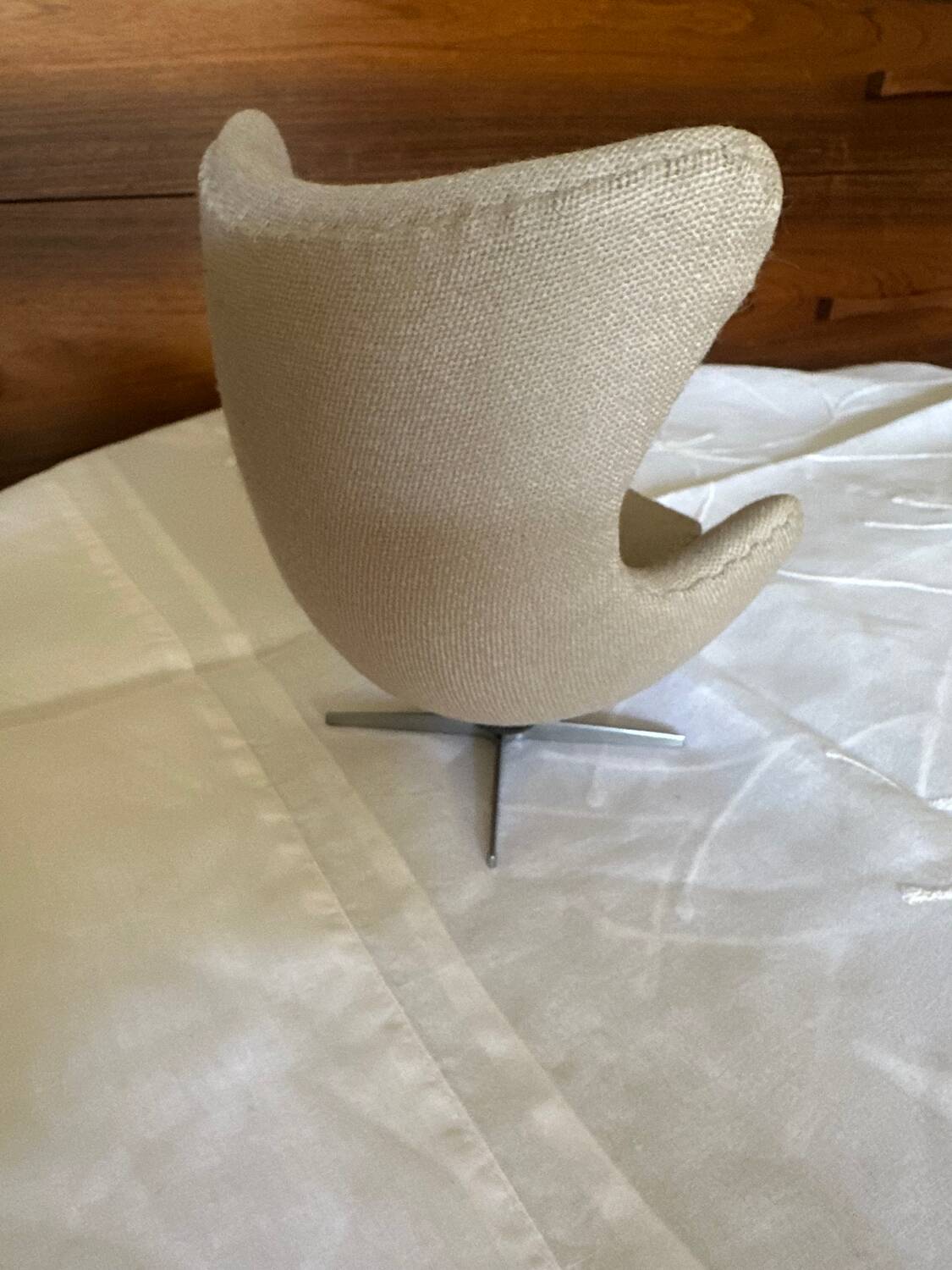 Miniature Egg chair Fritz Hansen design Arne Jacobsen Beige fabric Hau