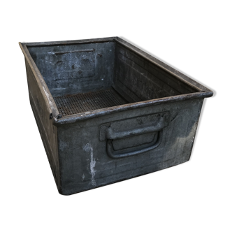 Casier industriel en métal à fond tamisé