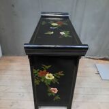 Chinese storage unit