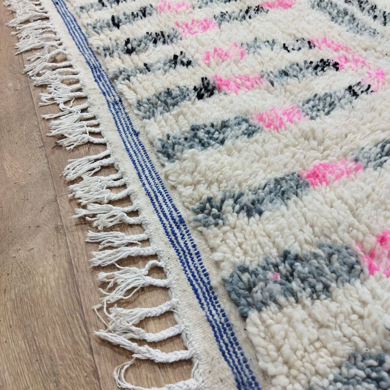 Handmade wool Berber rug 284x194cm