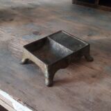 Old cast-cast cast-inkwell