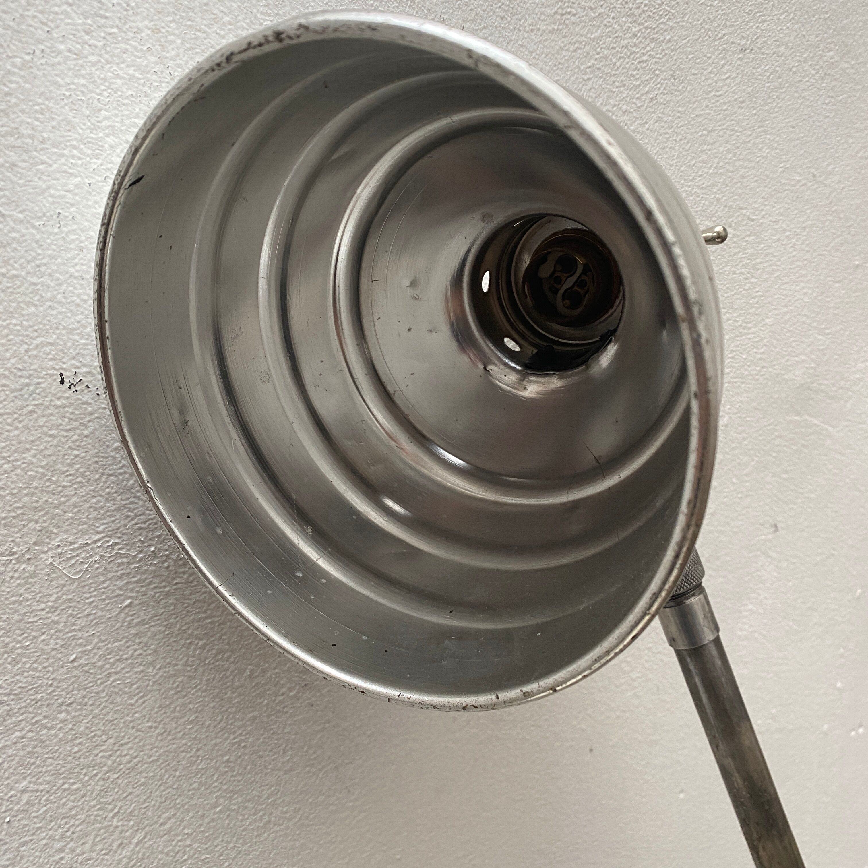 Industrial counterweight wall light from Solère