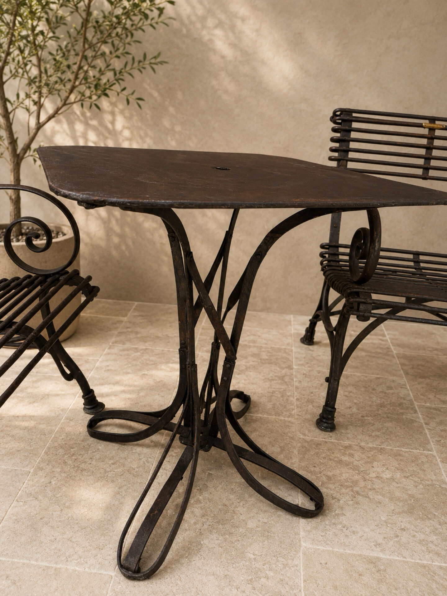 Garden furniture from Arras - Saint-Sauveur Factory - Late 19th century / Circa 1900