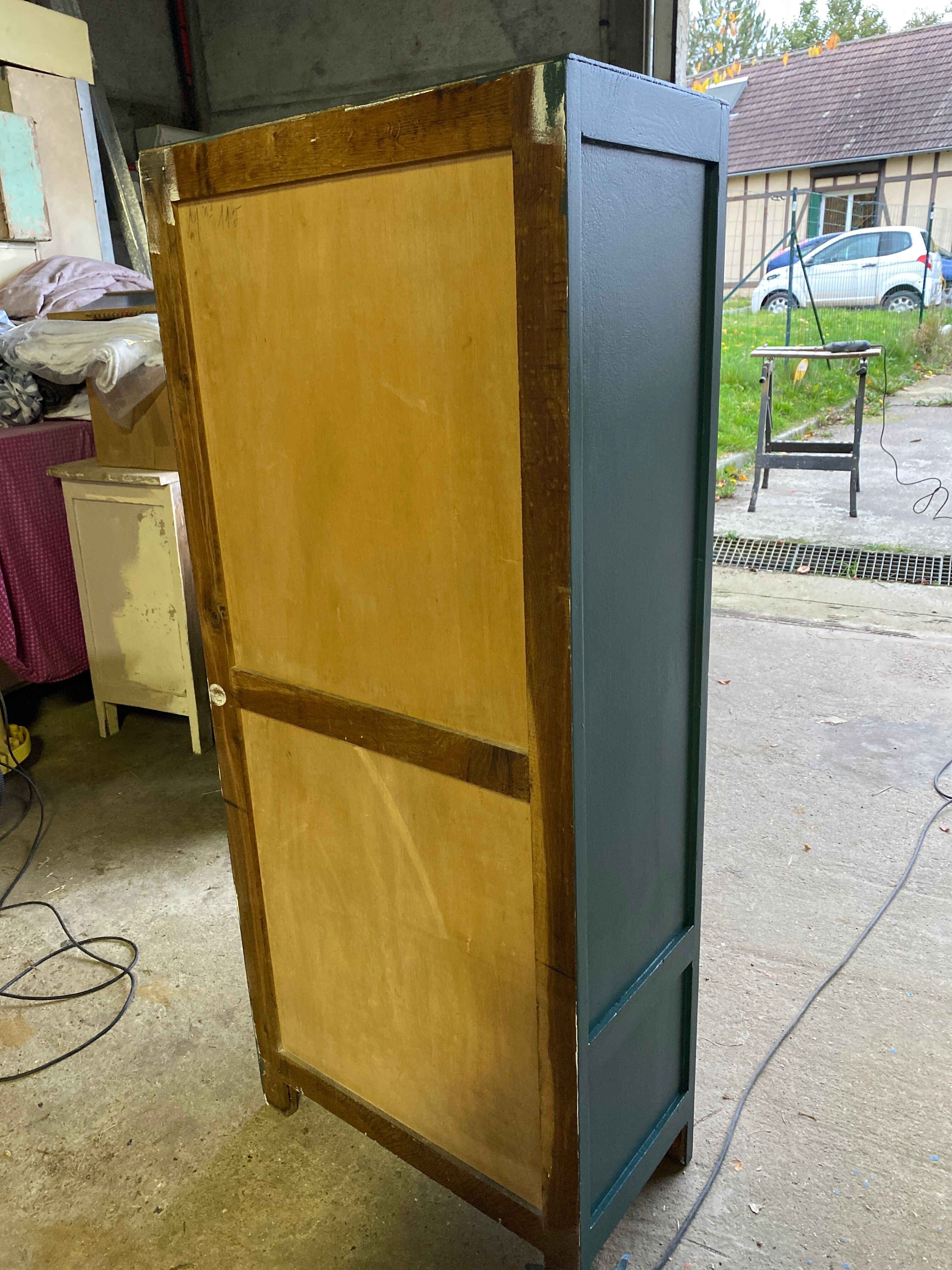 Armoire parisienne vintage