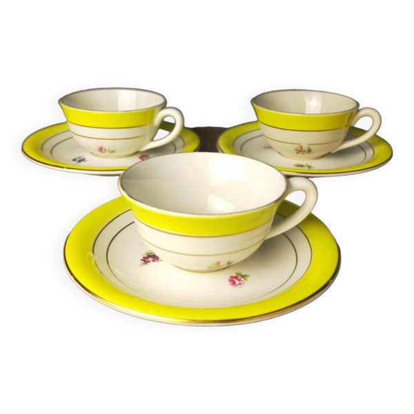 3 tasses et soucoupes Faïence de Gien décor de fleurs