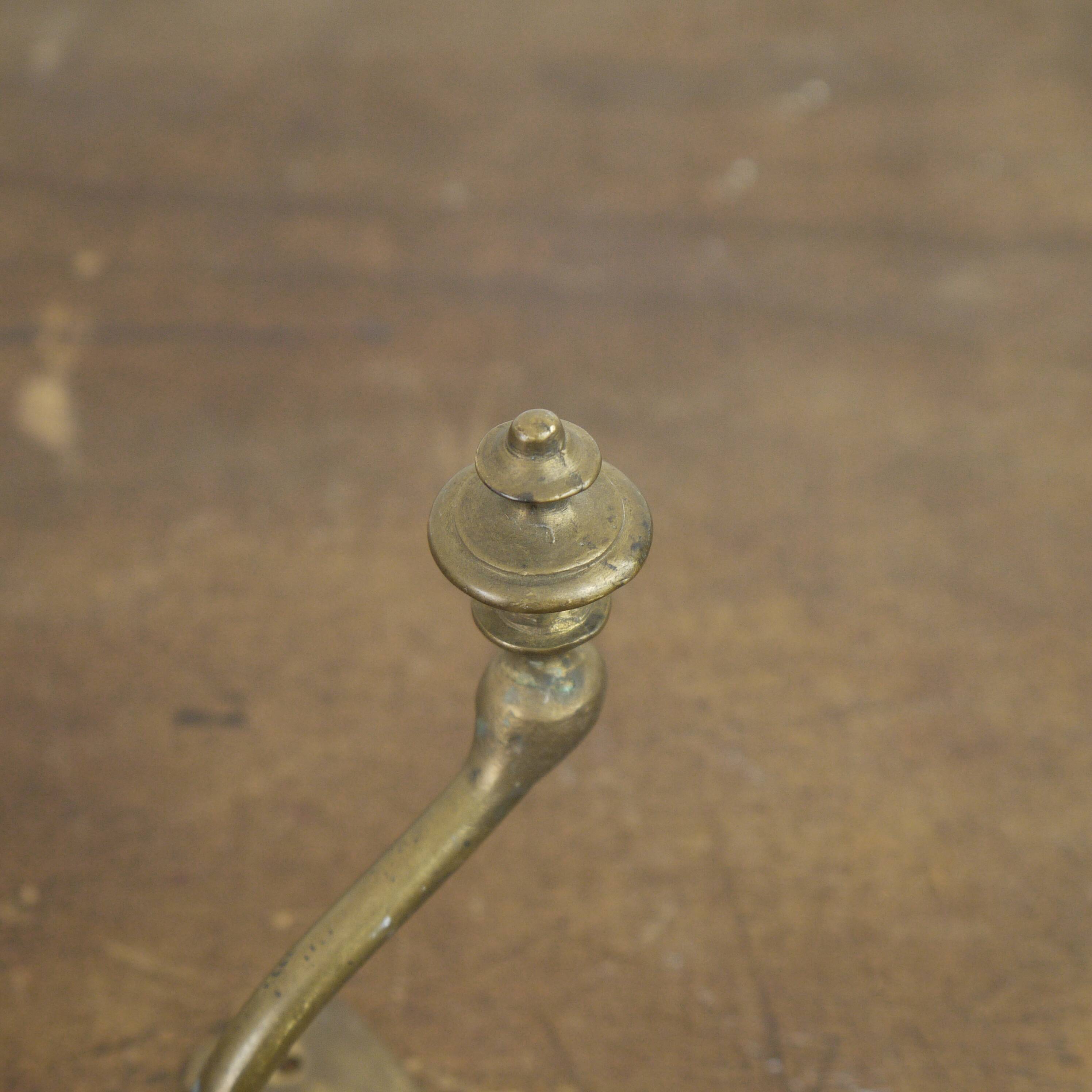 Brass patère