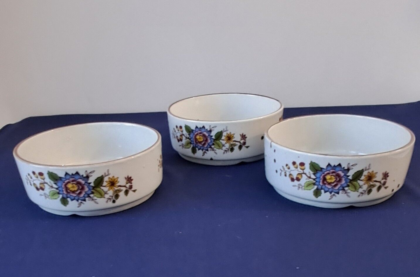 Set of 3 bowls in the Éclat model from Sarreguemines. 1960s.