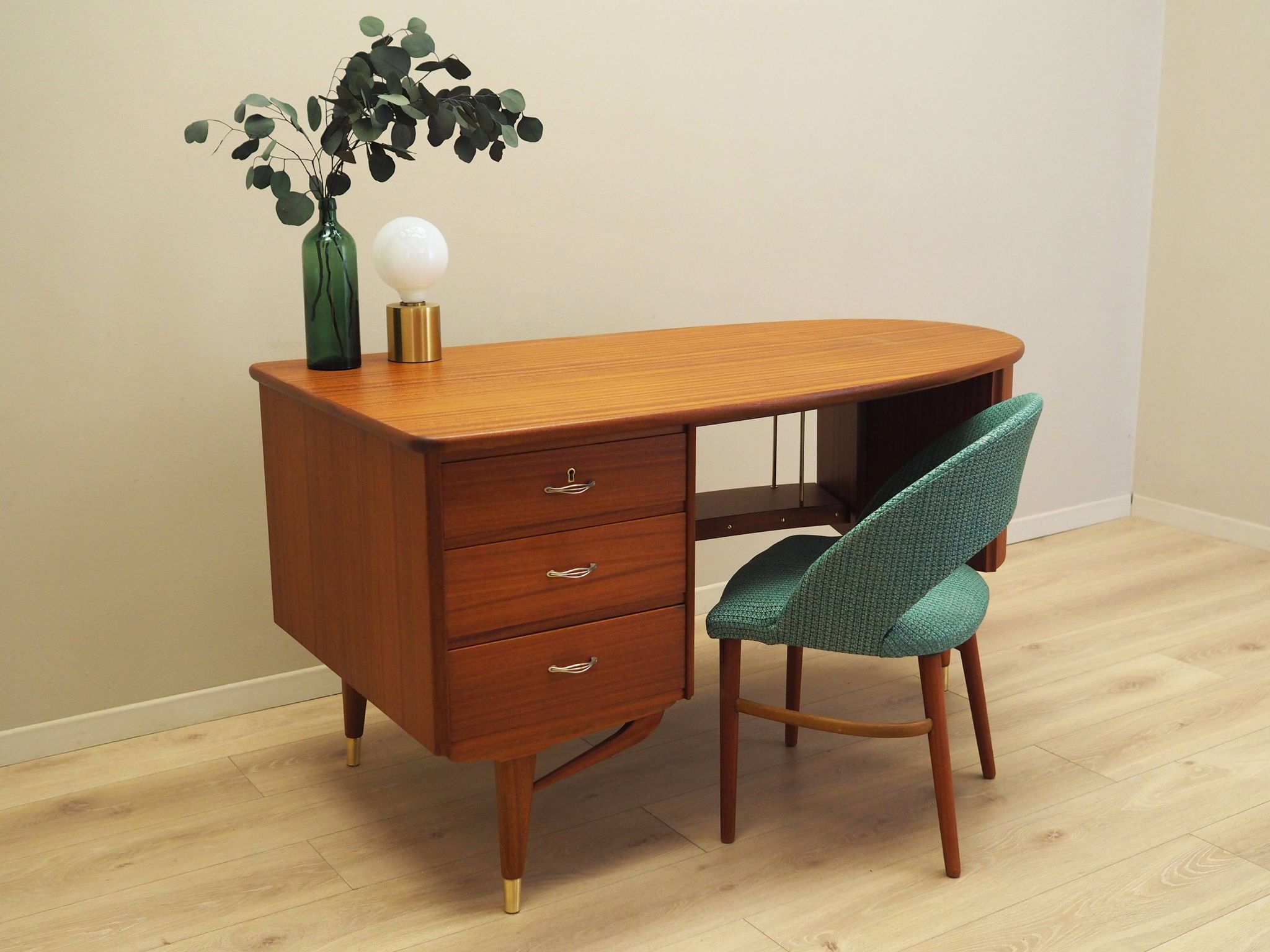 Mahogany desk, Norwegian design, 1960s, production: Sola Møbler