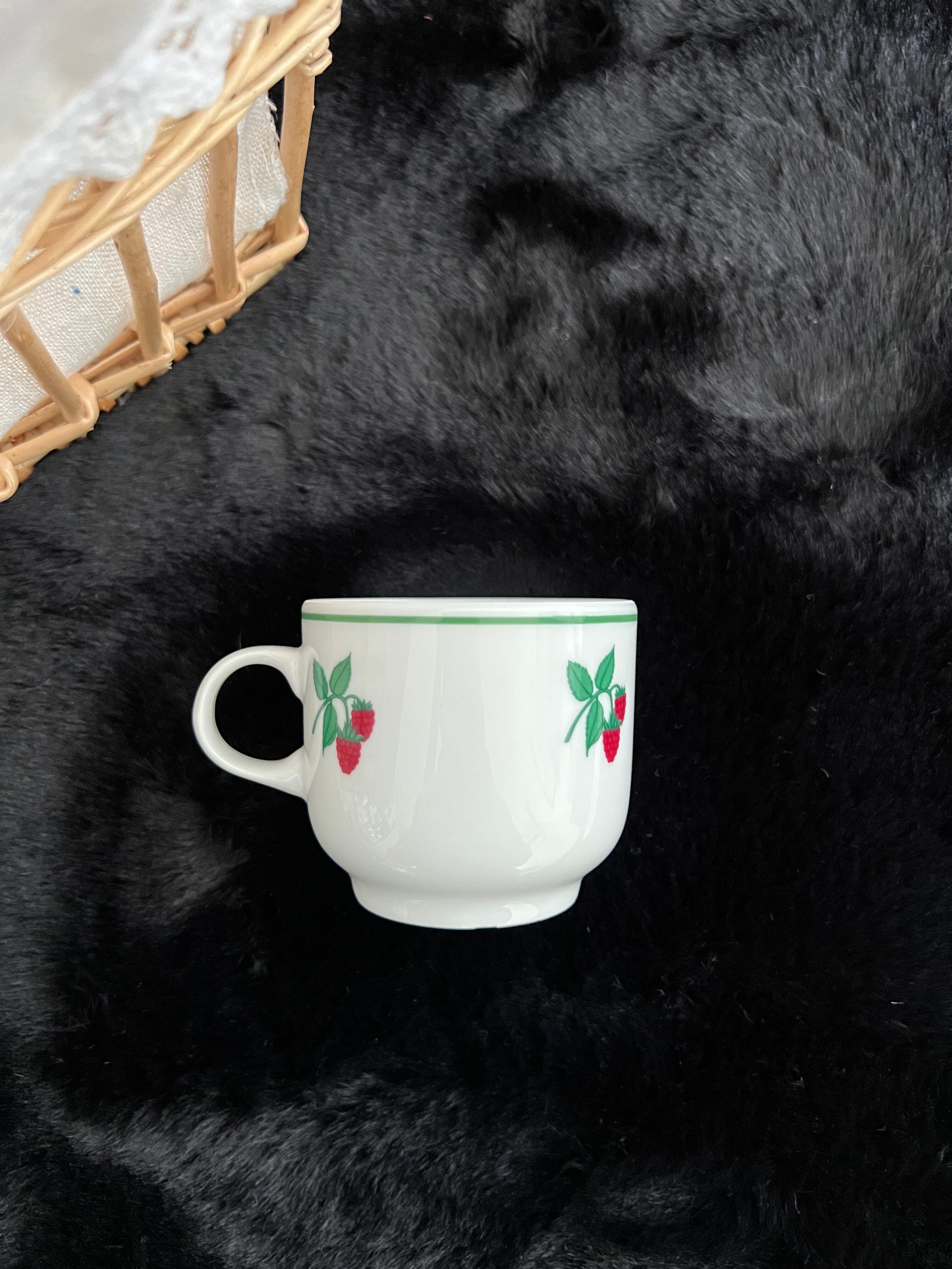 Service à café porcelaine table & couleurs modèle framboises