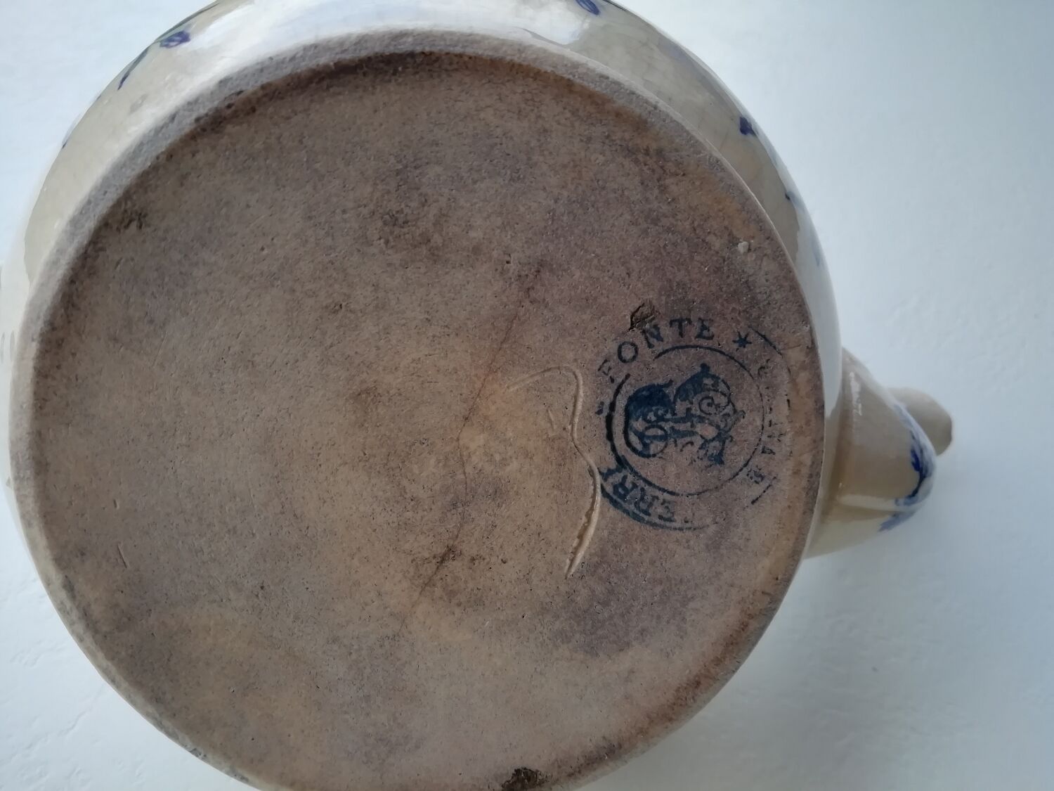 Cast iron coffee pot