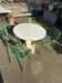 Ensemble table et 4 chaises de jardin