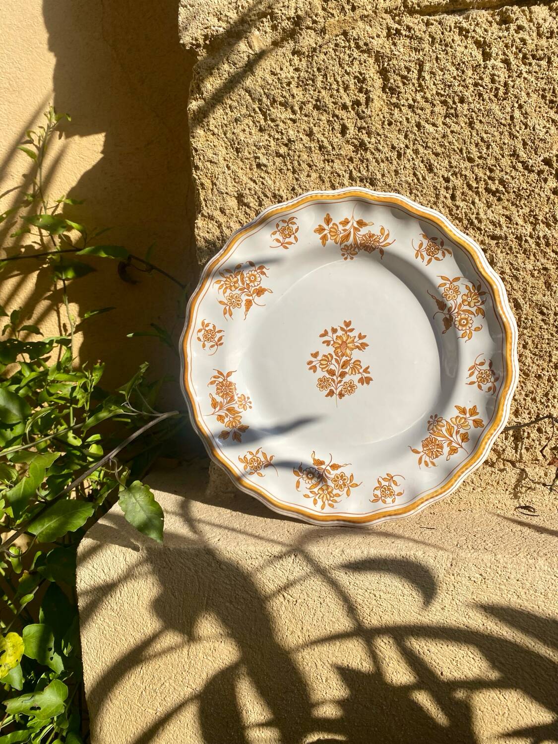 Assiette décorative Moustiers