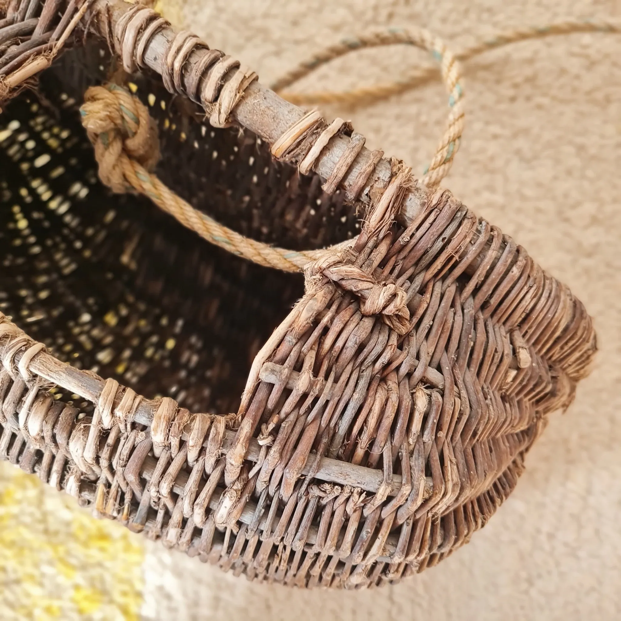 Vintage Fisherman’s Basket in Woven Willow & Rope