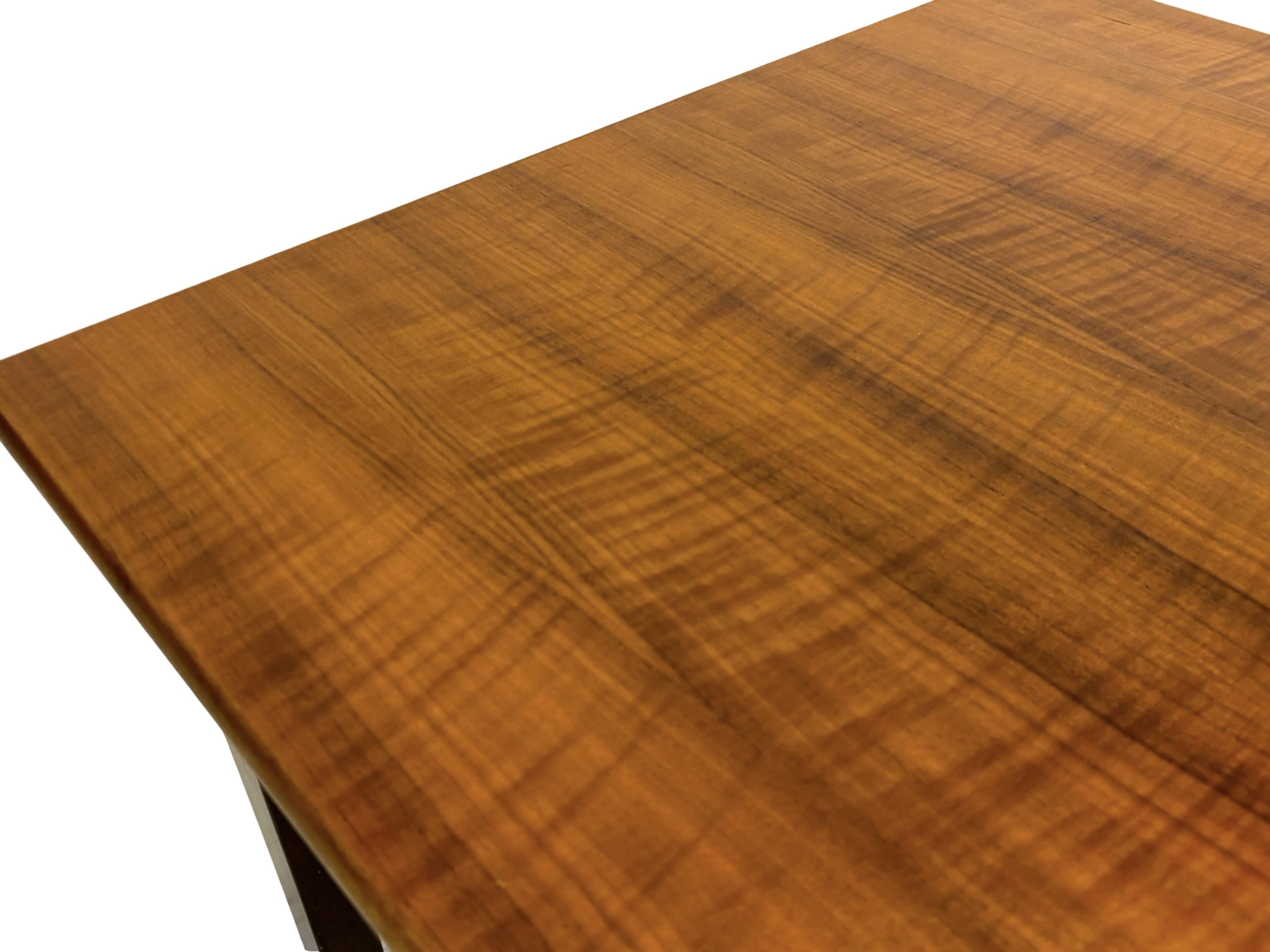 Table basse vintage compacte en palissandre design années 70