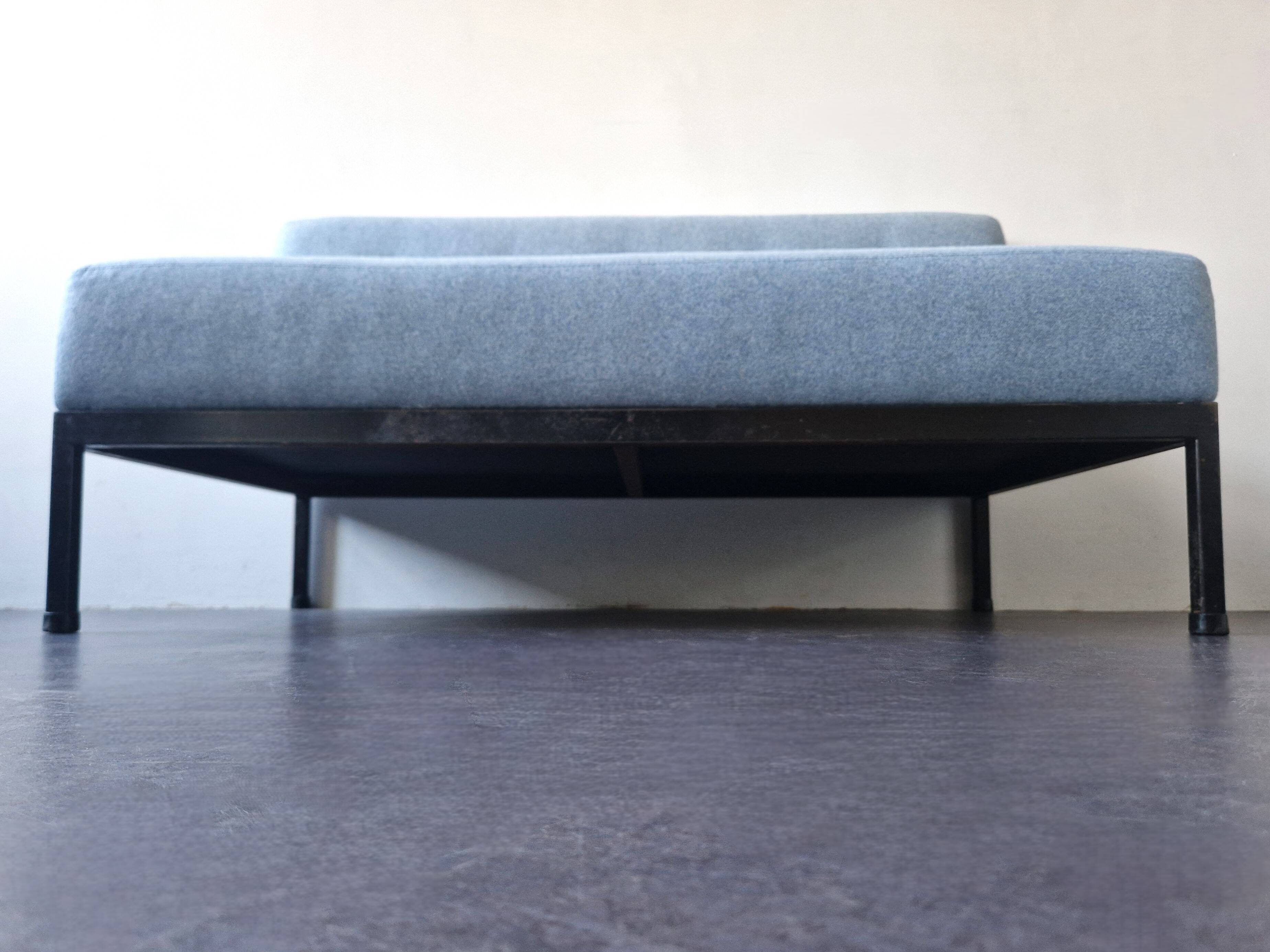 070-series 2-seater sofa by Kho Liang Ie for Artifort, The Netherlands 1964