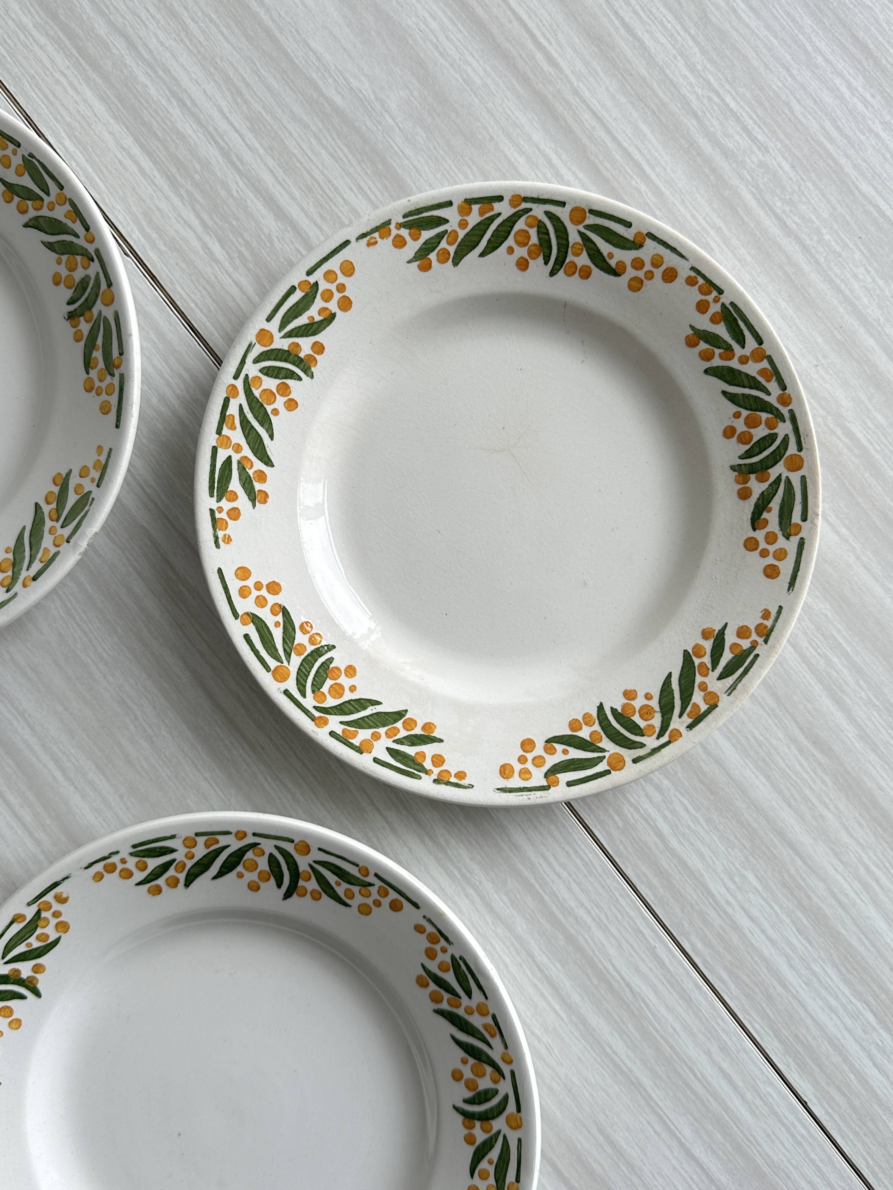 4 ironstone dessert plates