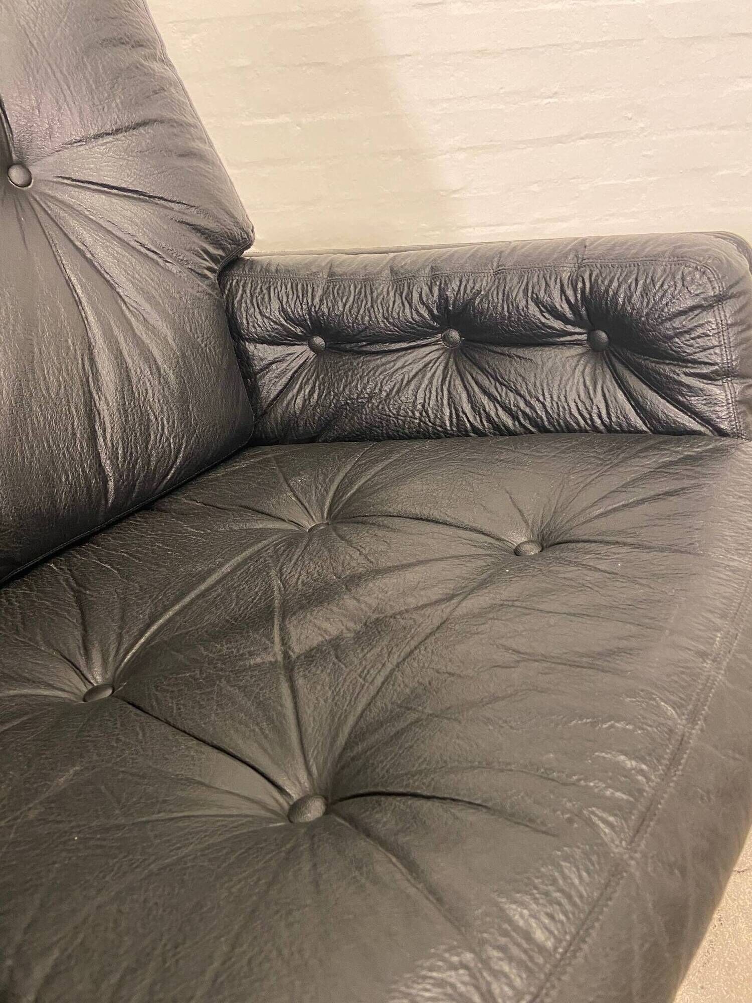 VINTAGE DANISH MID-CENTURY SVEND SKIPPER SWIVEL CHAIR IN BLACK LEATHER