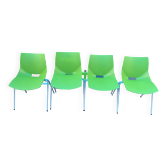 4 chaises empilables design Angelo Pinaffo modèle Shell Italie
