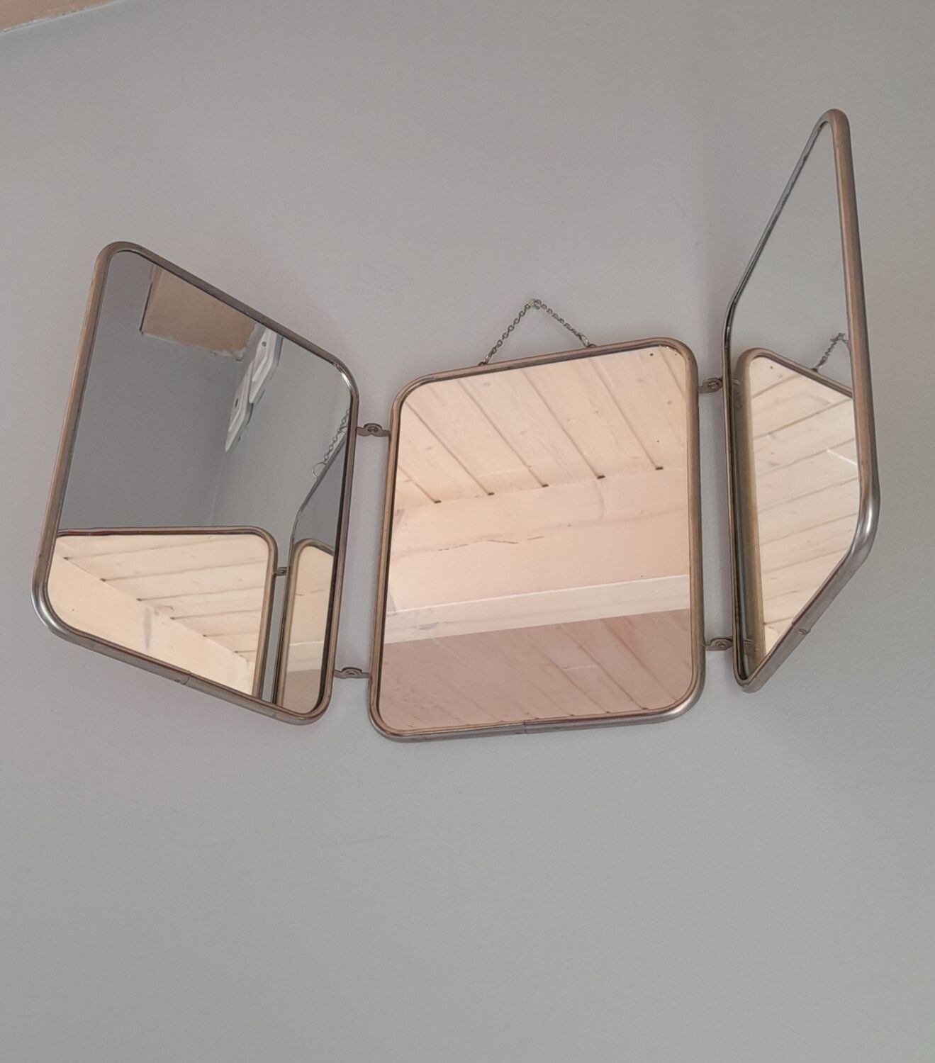 Triptych barber's mirror