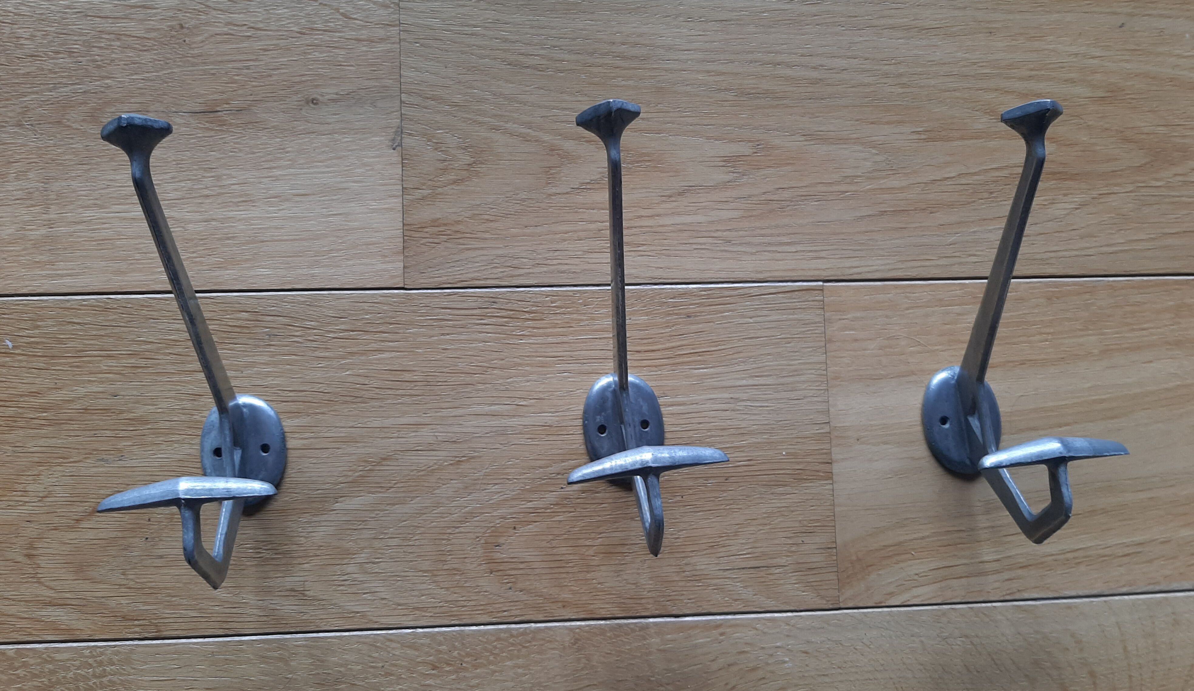 Series of 3 art deco hooks 30/40s