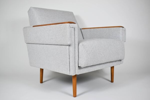 Fauteuil moderne du milieu du siècle, restauré, 1960, tissu gris clair