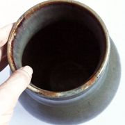 Green and bluish grey sandstone vase of Marty pottery in Auvergne